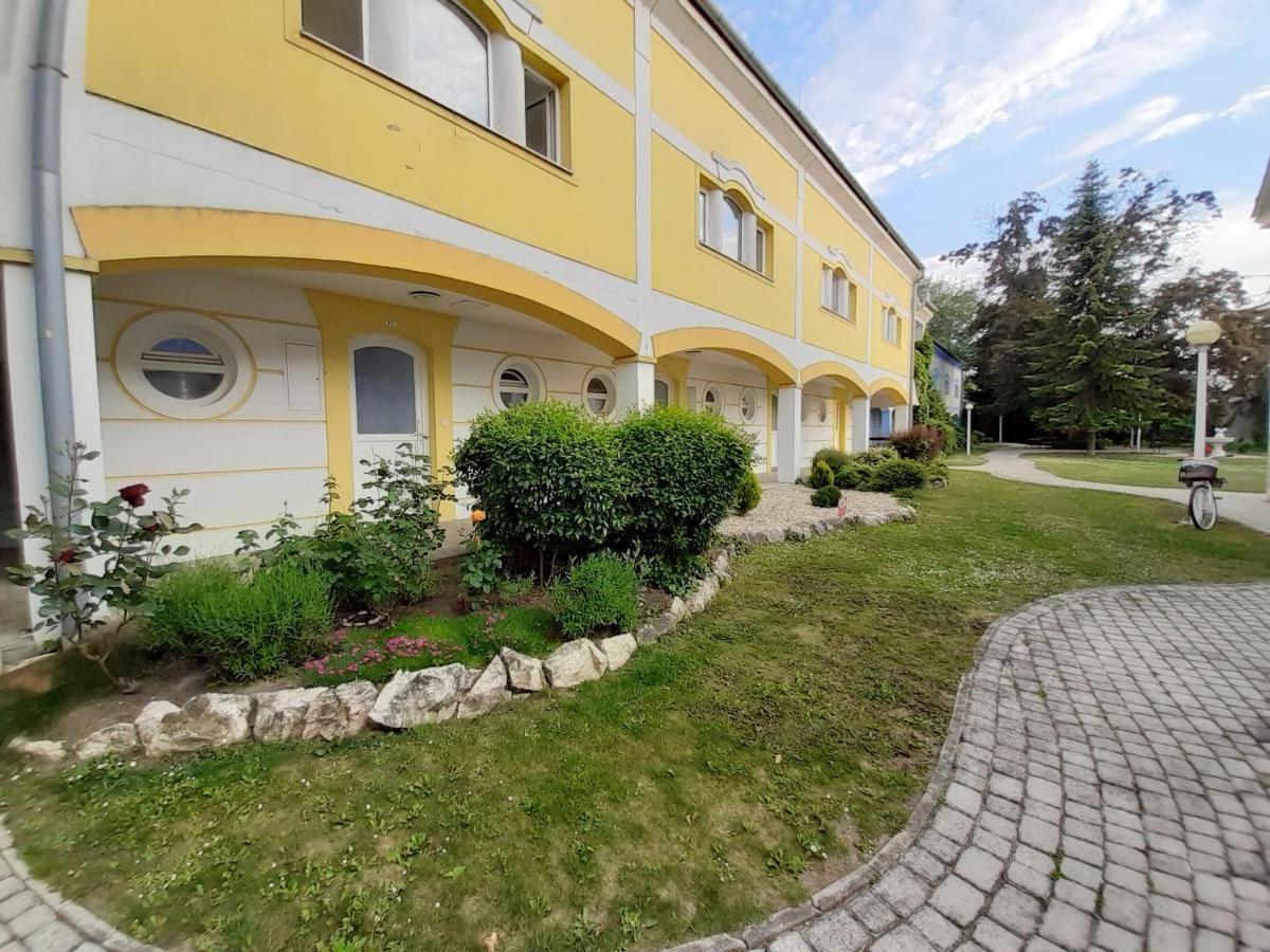 Thermal Garden Mosonmagyaróvár 外观 照片